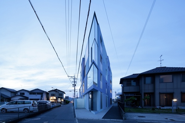 On the Corner_pict