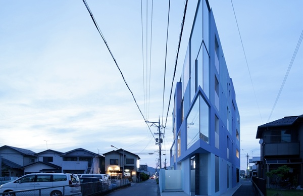 On the Corner_pict